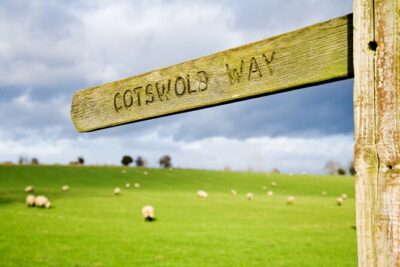 Bath and Cotswolds Guided Tour from London - Bath versus Roman Baths: why both stops matter