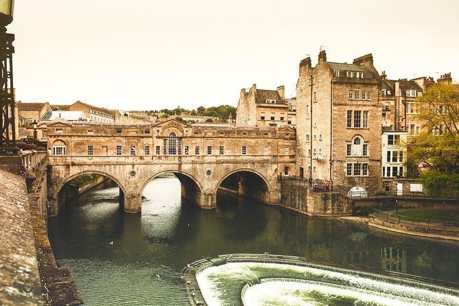 Bath, Avebury and Lacock Village Small-Group Day Tour from London - Getting Out of London: The Mini-Coach Comfort That Matters