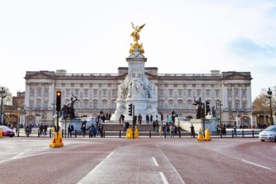 Black Taxi Tour of London: Classic Sightseeing Bespoke & Fun - Pickup inside central London, plus a mobile ticket for easy starts