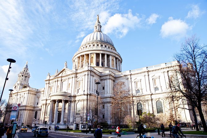 Black Taxi Tour of London: Classic Sightseeing Bespoke & Fun - Houses of Parliament and Big Ben: the political Britain you see from the street