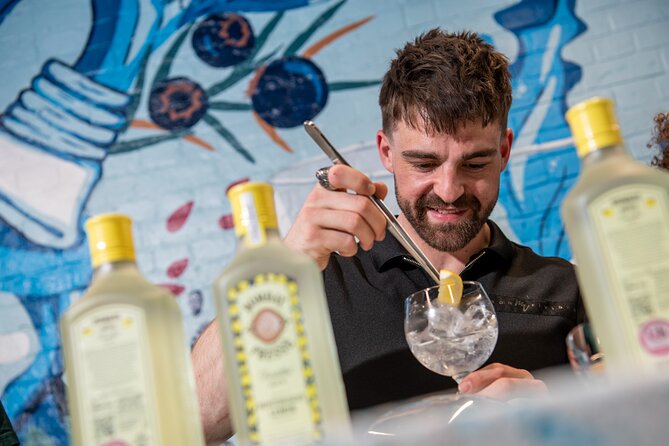 Bombay Sapphire Gin Distillery Tour and Cocktail - Cinema Room Intro: the Fast Way to Catch Up