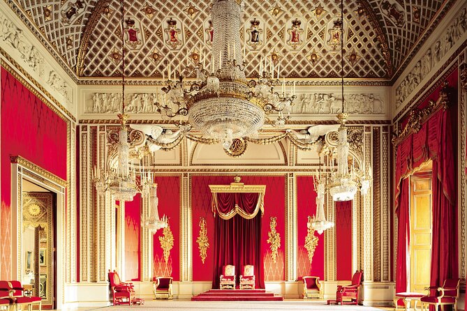 Buckingham Palace and Windsor Castle Escorted Tour from London - Comfort and practical tips that actually matter for royal palaces