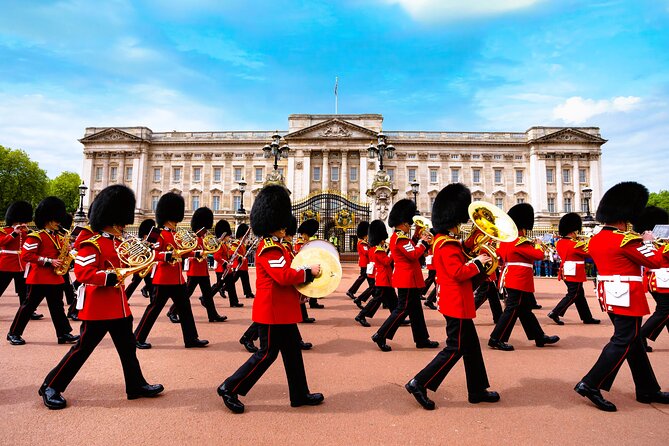 Buckingham Palace Entrance Ticket & Changing of the Guard Tour - Meeting at Duke of York Column and the St James’s Park walk