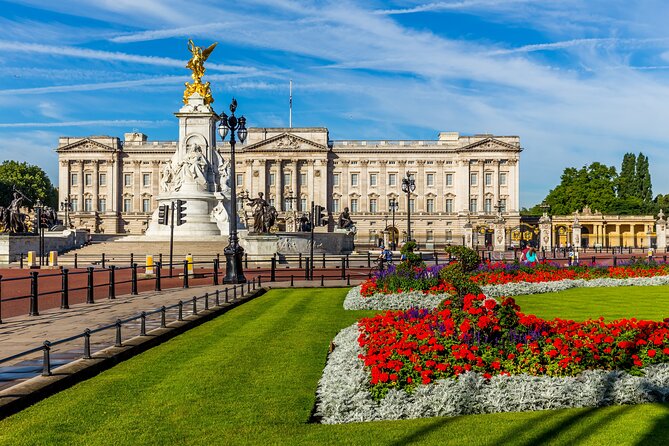 Buckingham Palace Exterior and Royal History Private Tour - Key Royal Highlights You’ll Actually Walk Through