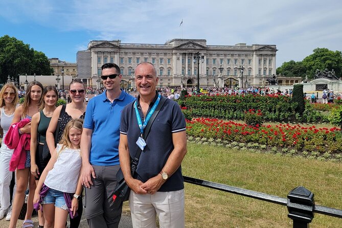 Buckingham Palace: Walking Tour with Entry & Audio Guide - Who this tour is best for