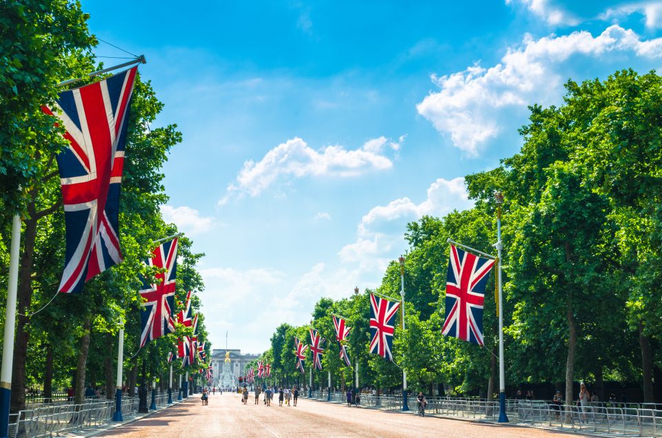 Buckingham Palace & Windsor Castle: Full-Day Tour - Why Buckingham Palace and Windsor Castle Work So Well Together