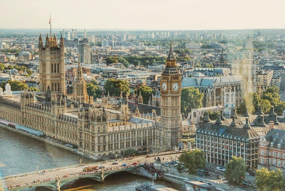 Changing of the Guard Experience in London - Westminster Abbey area: the stories you get without entry tickets