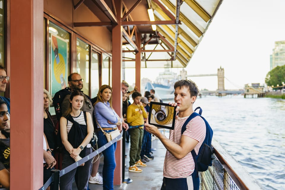 French Language: Original Harry Potter Walking Tour - London Eye and River Thames option: choose your mode and keep moving