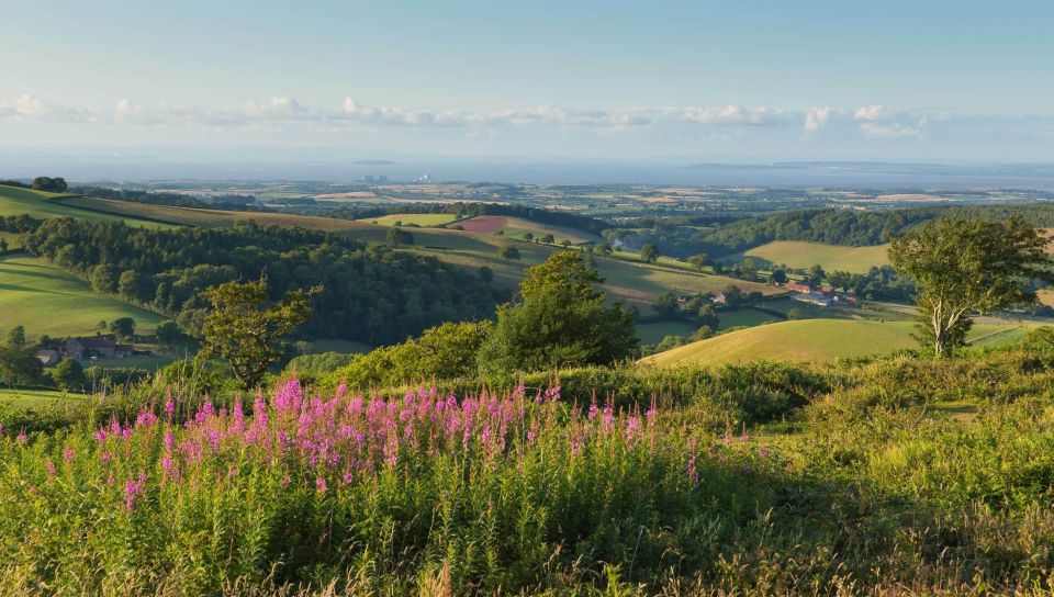 From London: Canterbury & White Cliffs of Dover Tour - Getting Started: DoubleTree by Hilton, Tower Hill, and a Calm Morning