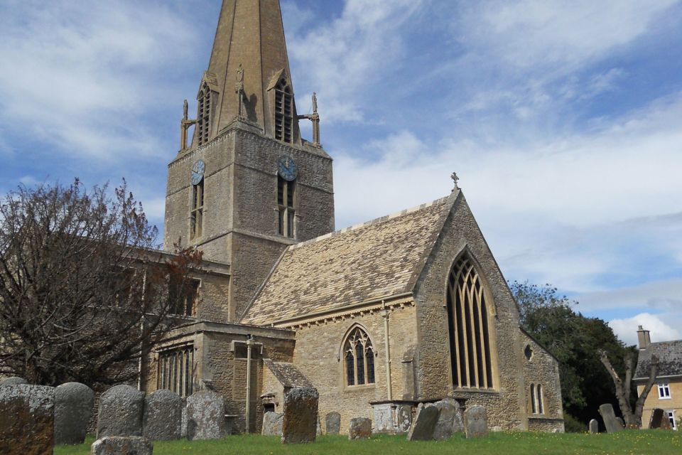 From London: Downton Abbey and Village Coach Tour - Bampton Village Walking Tour: Filming Locations You Can Walk Through