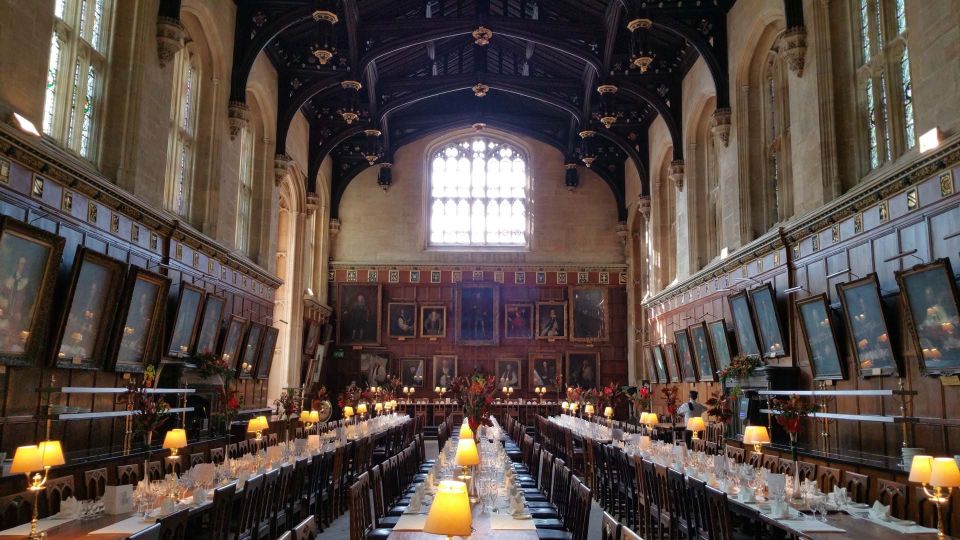 From London: Oxford and Cambridge Universities Tour - The Transfer to Oxford: A Short Hop That Can Feel Longer