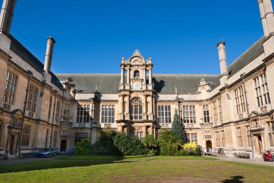 From London: Oxford and Cambridge Universities Tour - Headsets and Guide Style: Why This Tour Feels Clear