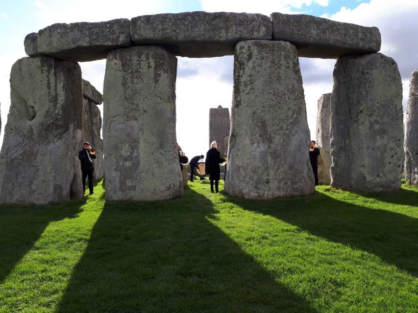From London: Private Stonehenge Sunrise Viewing & Bath - Group Size, Timing, and the Human Factor