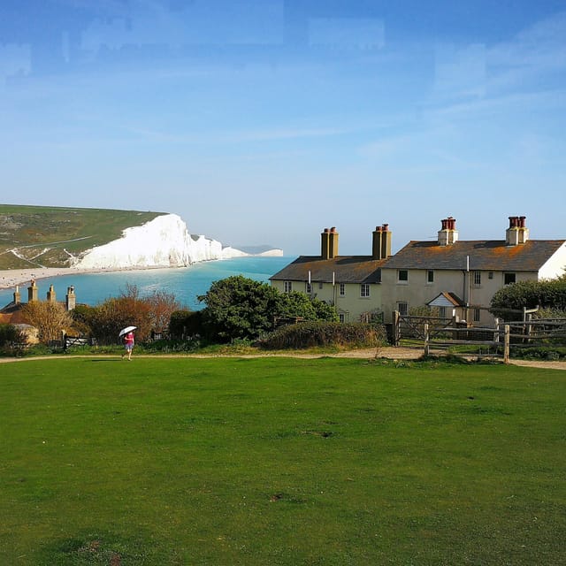 From London: Seven Sisters and Brighton Full-Day Tour - Meeting Point at London Bridge: easy to find, easy to start