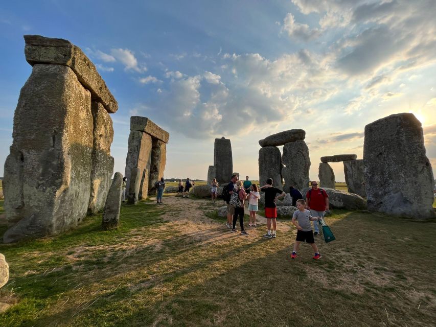 From London: Stonehenge Private Inner Circle Tour with Bath - Lacock’s Short Stroll (and the George Inn Stop)