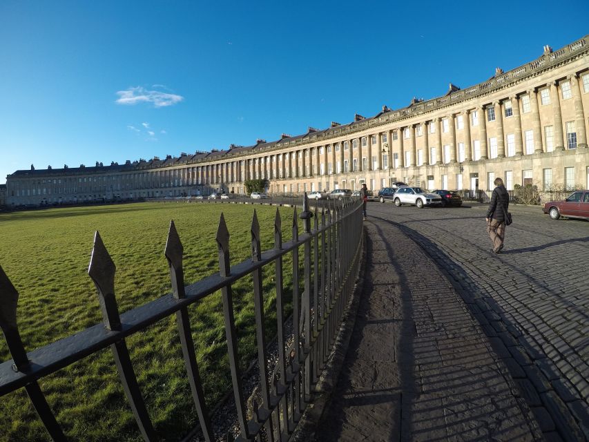 From London: Stonehenge Private Inner Circle Tour with Bath - The Coach, the Group Size, and Staying on Schedule