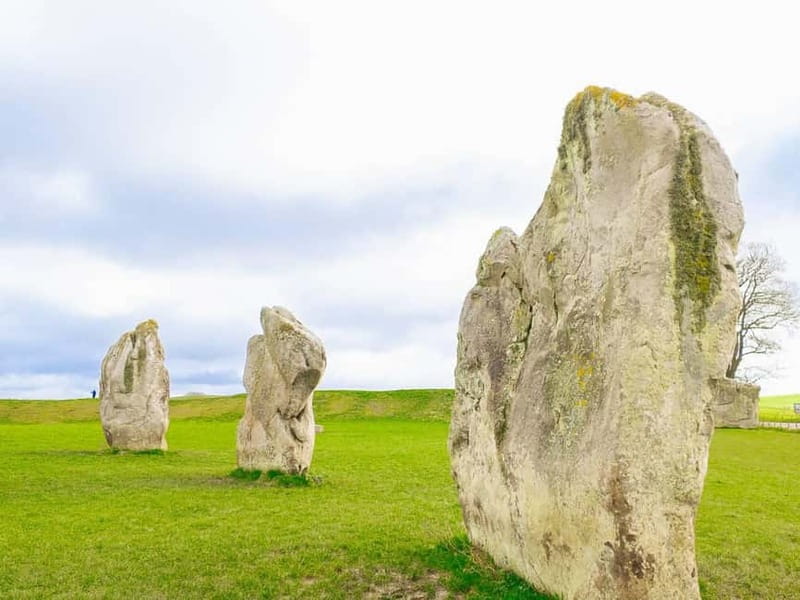 From London: Stonehenge & The Stone Circles of Avebury Tour - What Your Money Buys: Included Entrance, Tour Guide, and Timing