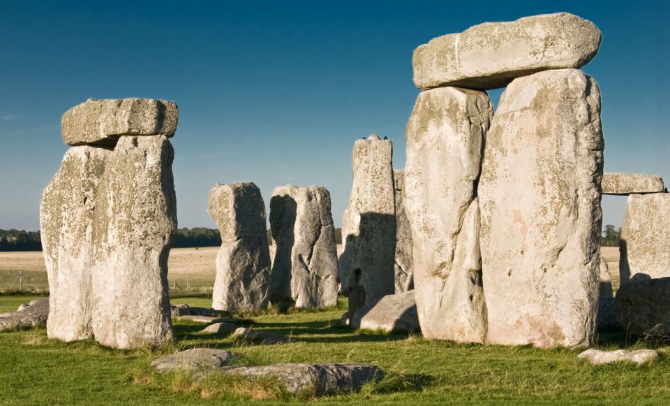 From London: Windsor Castle and Stonehenge Day Trip - Stonehenge on Salisbury Plain: Extended Time for Your Own Theories