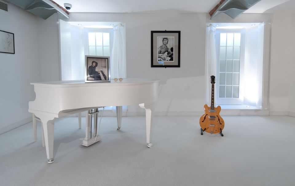 Full-Day Beatles and Liverpool Tour from London - Cavern Club at the end: don’t miss the momentum