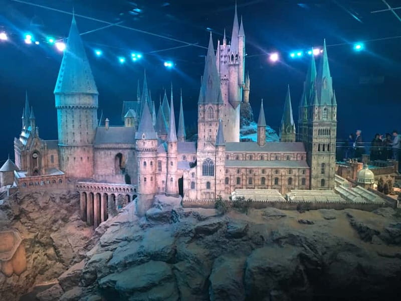 Harry Potter Studio Ticket & Tour of London Film Locations - Who This Tour Suits Best