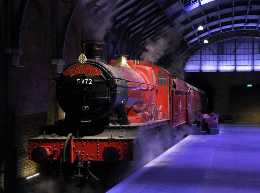 Harry Potter: Warner Bros. Studio Tour from King's Cross - The Great Hall and the Dumbledore’s office photo moment