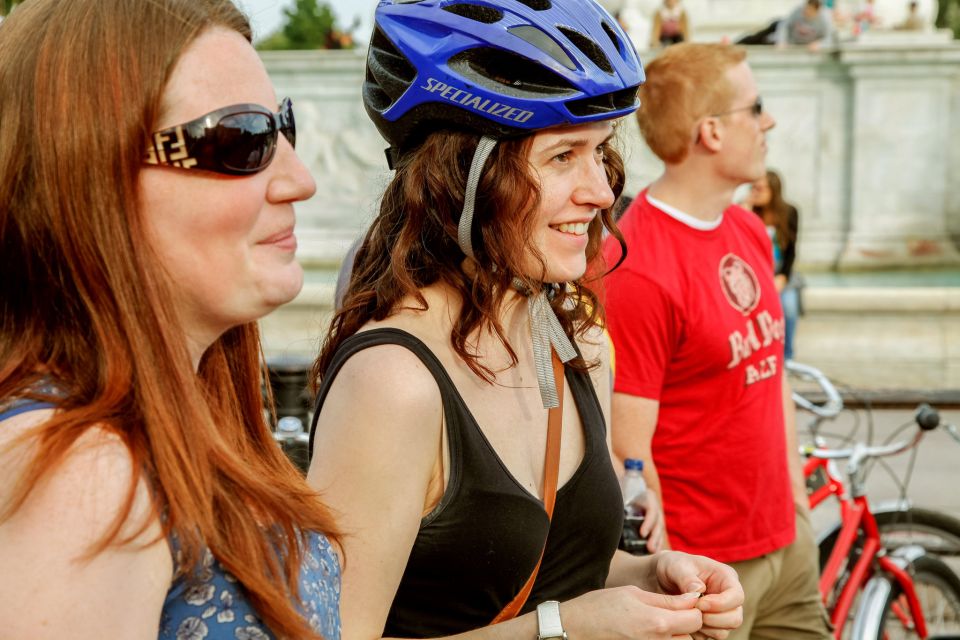 Highlights of Royal London Bike Tour (3 Hours) - Relaxed stops for water and pacing sanity
