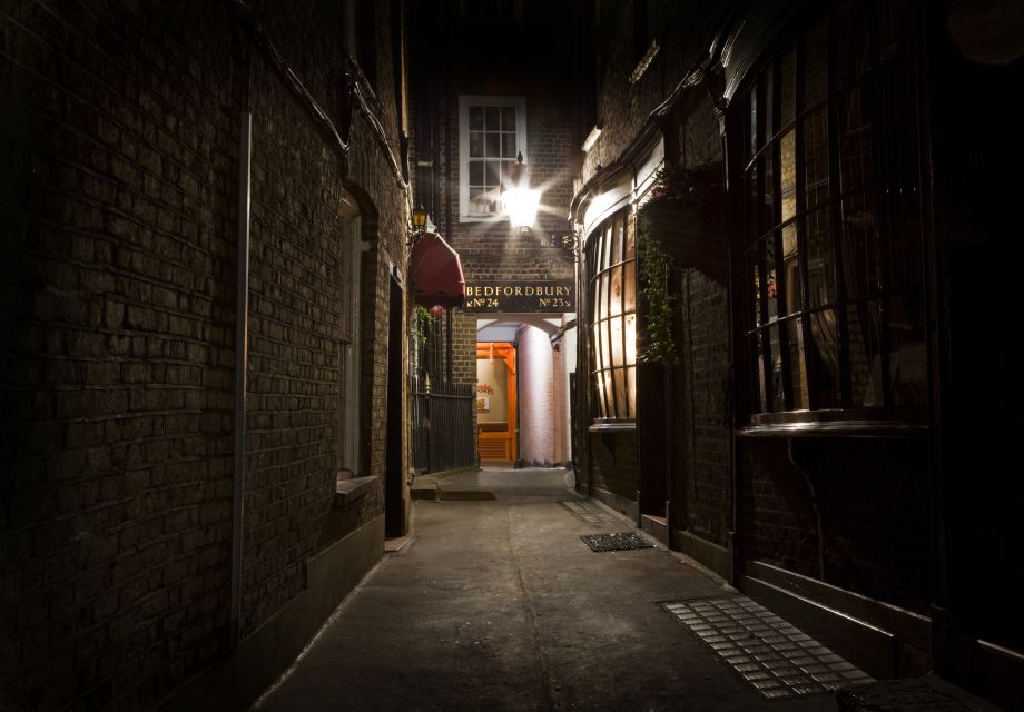 Jack The Ripper Tour in London's East End - How Scary Is It? Managing the Tone Without Killing the Fun