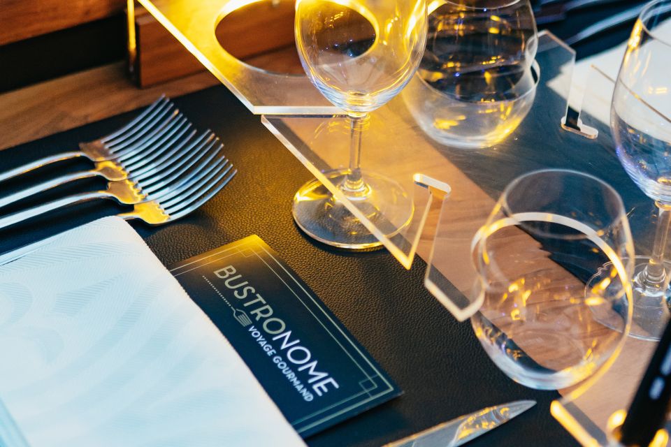London: 6-Course Gourmet Dinner on a Luxury Coach - Comfort and Practicalities: Wi‑Fi, Toilets, and Being on a Bus