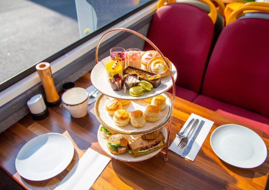 London: Afternoon Tea Bus with a Glass of Prosecco - Entering the day: finding the bus at Golden Tours Stop 1