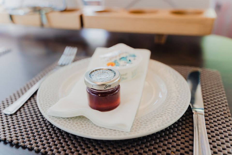 London: Afternoon Tea Bus with a Glass of Prosecco - The London sights you’ll likely see: Eye, Tower, and St Paul’s