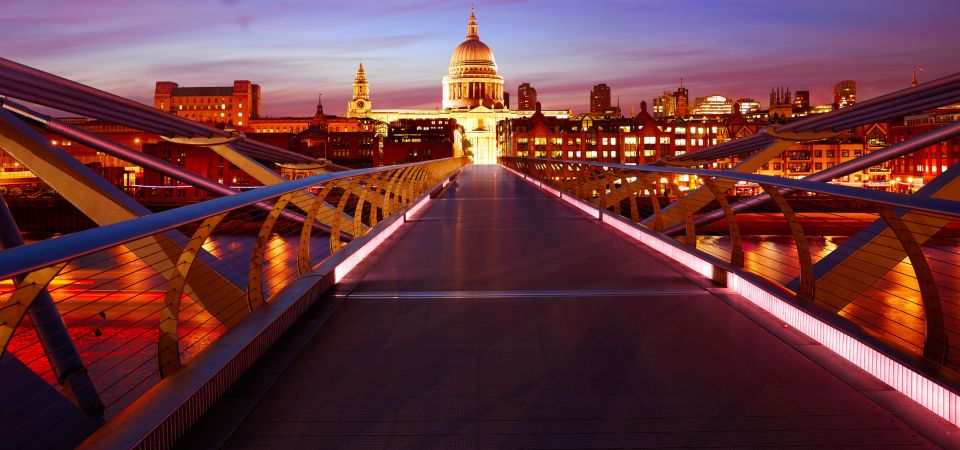 London: App-Based Walking Tour with 30 Stops - Millennium Bridge to Borough Market: modern crossing, then food-time wandering