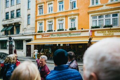 London: Beatles and Abbey Road Tour with Richard Porter - Getting started at Tottenham Court Road: the easiest way to find your group