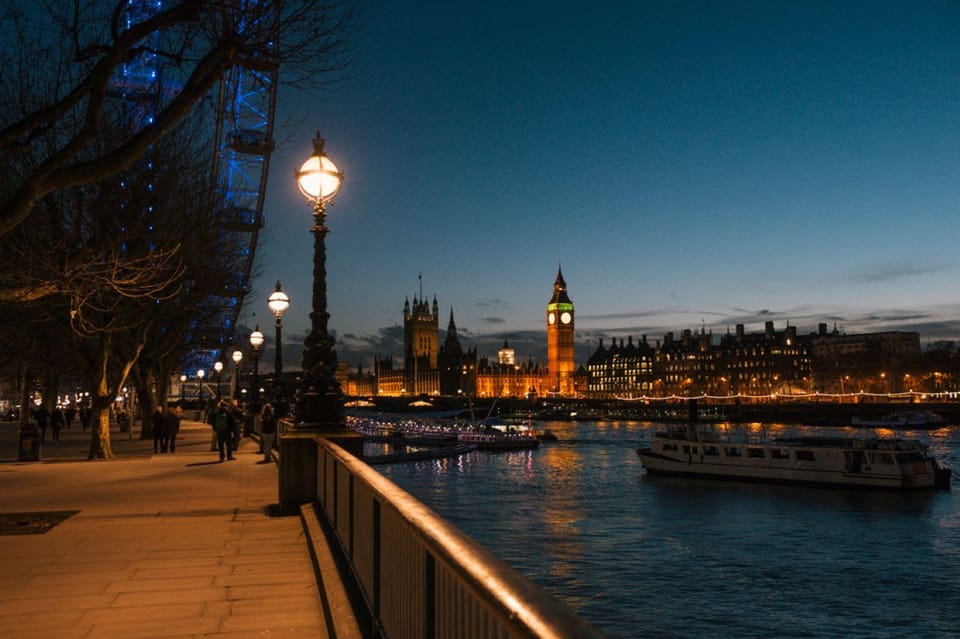 London: Big Bus Panoramic Evening Tour by Open-Top Bus - Westminster Abbey and the Houses of Parliament Lights From the Upper Deck