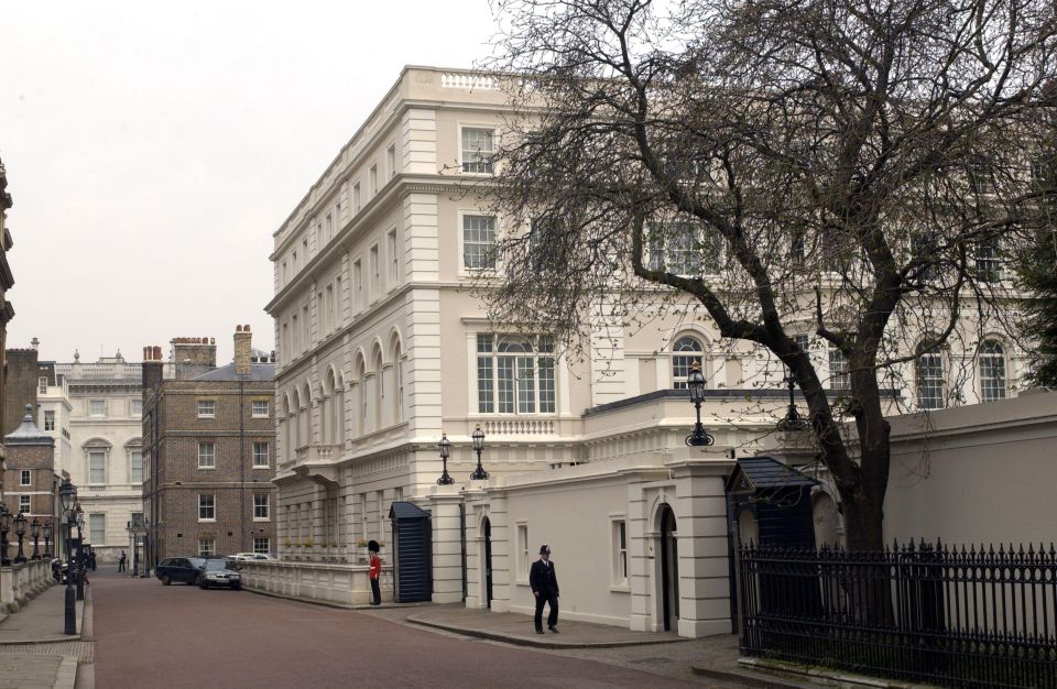 London: Buckingham Palace & Changing of the Guard Experience - Key things that make this tour worth your time