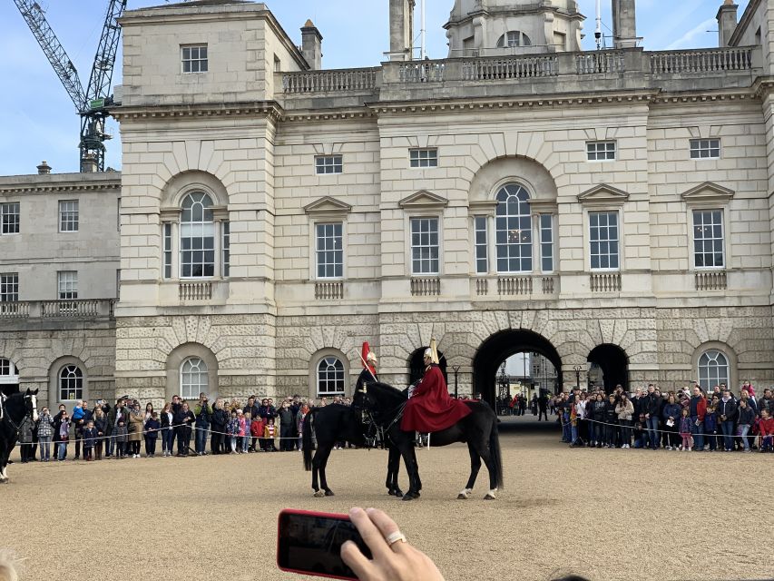 London: Buckingham Palace & Changing of the Guard Experience - Should you book this Buckingham Palace Guard Mounting experience?