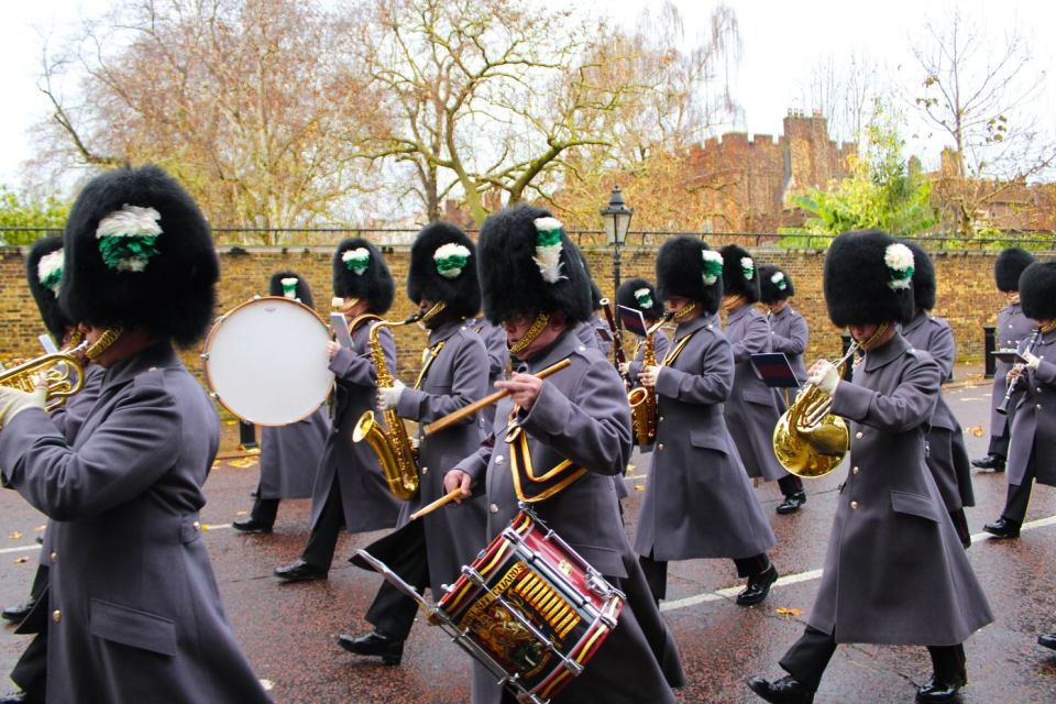 London: Buckingham Palace & Changing of the Guard Experience - Price and value: is $23 worth it for two hours?
