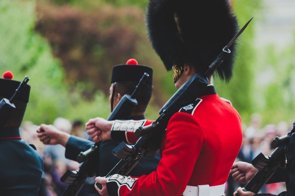 London: Buckingham Palace & Changing of the Guard Experience - Who this tour suits best (and who should skip it)