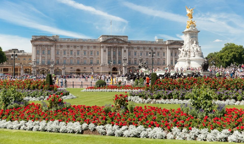 London: Buckingham Palace Entry Ticket & Royal Walking Tour - Buckingham Palace Garden Time: Where Photos Are Allowed