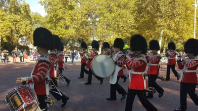 London: Buckingham Palace, Westminster Abbey & Big Ben Tour - Starting outside The Ritz: meeting point and finding your group