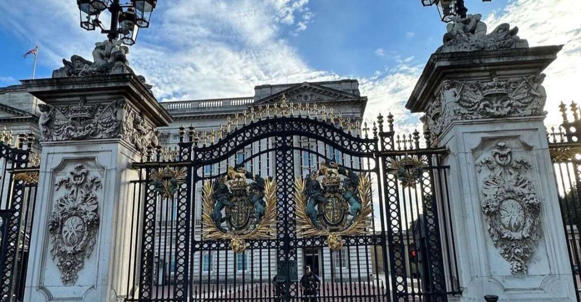 London: Buckingham Palace & Westminster Guided Walking Tour - Price and value: $170 per group up to 4
