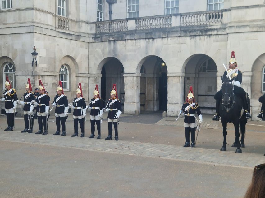 London by taxi: Highlights Tour in a real London Black Cab. - From Big Ben to Tower Bridge: The River Views That Make the Day Memain