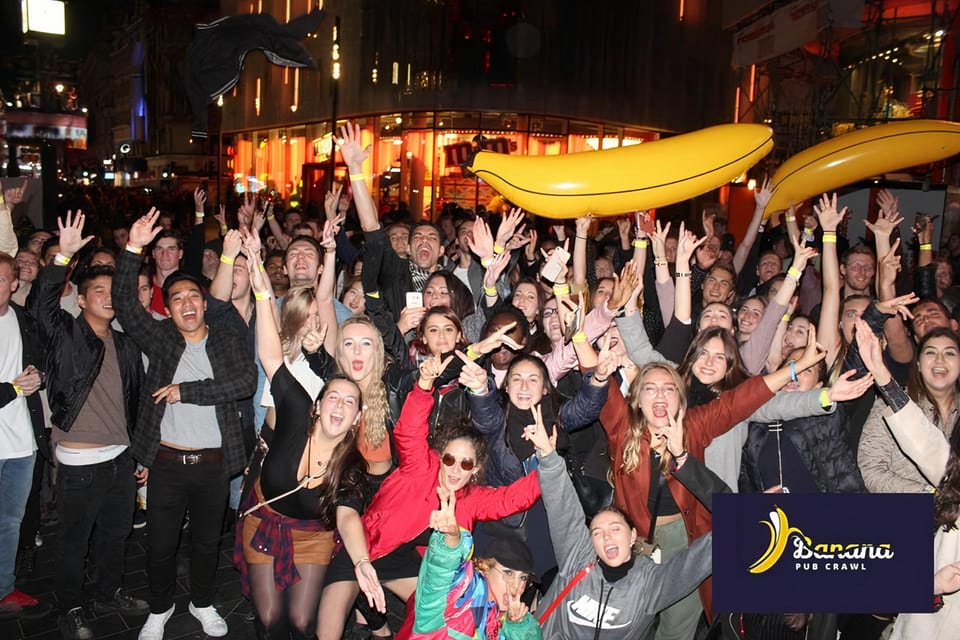 London : Central London Bar Crawl with discounts on drinks - Getting started at Simmons Bar and spotting the inflatable banana