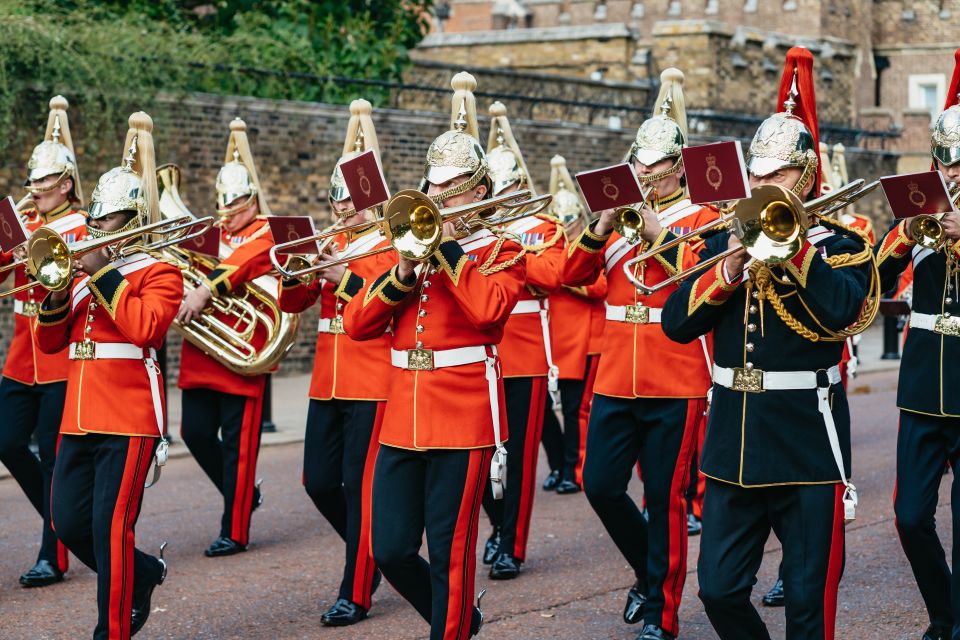 London: Changing of The Guard Tour - Key moments worth planning around