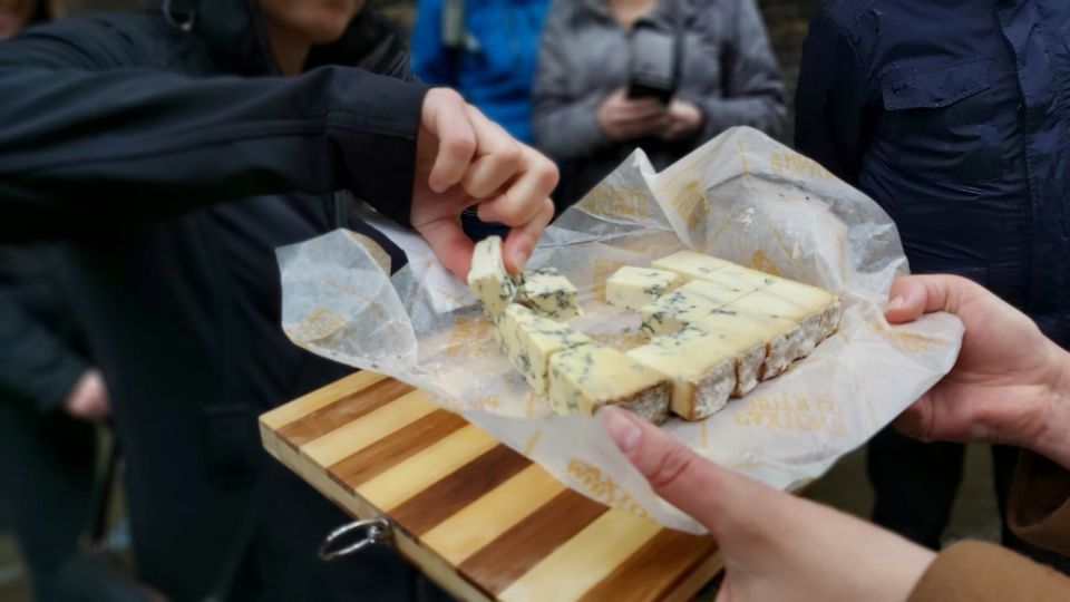 London: Cheese Walking Tour with Tastings - Fortnum & Mason’s Cheese Counter: the 300-year-style stop