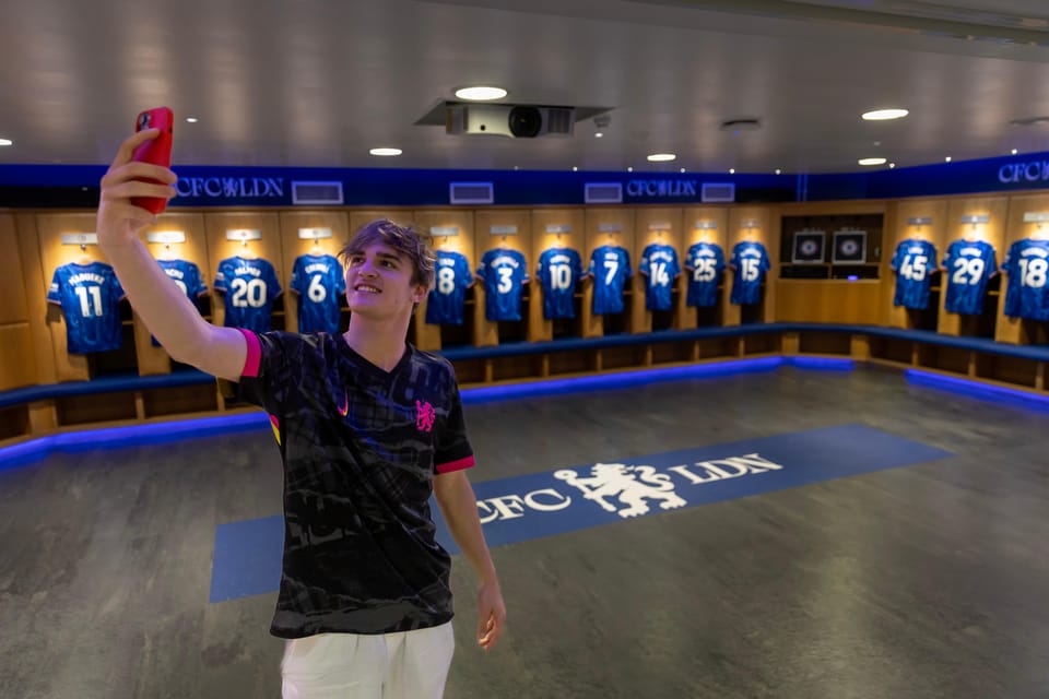 London: Chelsea FC Museum and Stamford Bridge Classic Tour - Home Dressing Rooms and the Press Room: Stadium Life, Not Just Stadium Looks