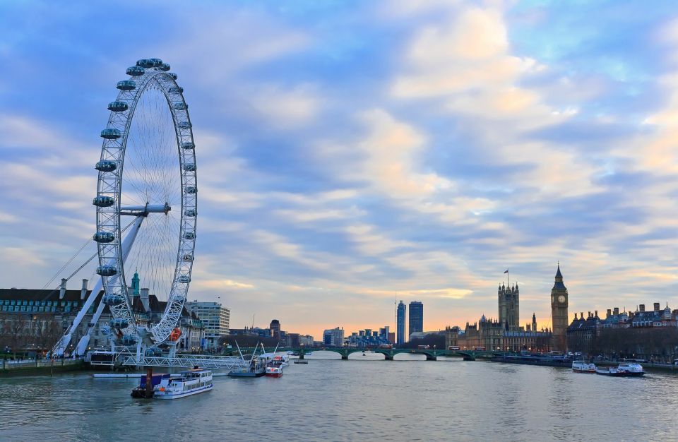 London: Christmas Lights Nighttime Bus Tour with Live Guide - Key highlights worth your attention