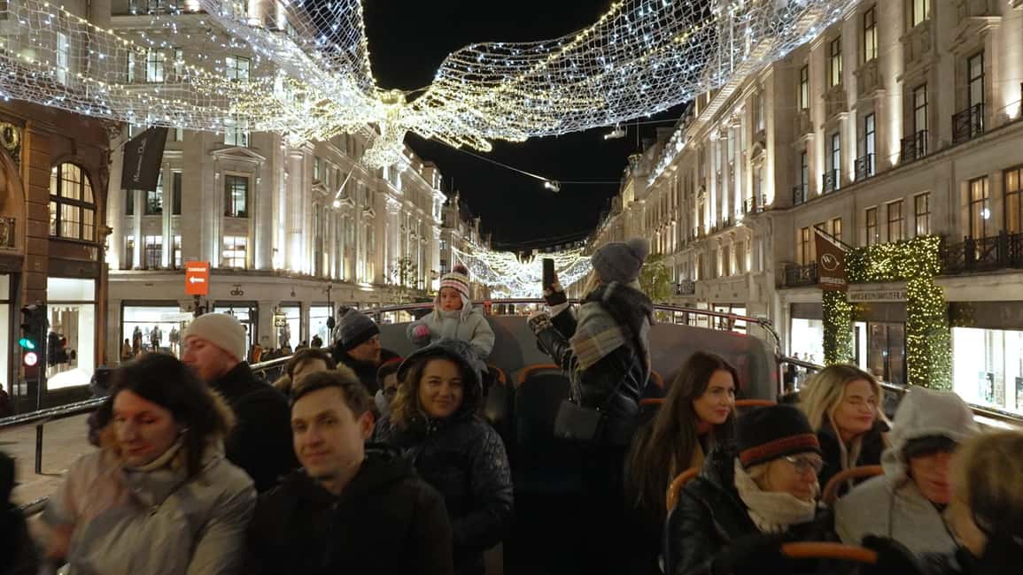 London: Christmas Lights Nighttime Bus Tour with Live Guide - Regent Street and Oxford Street: where the shopping lights do the heavy lifting