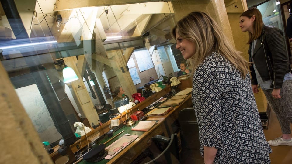 London: Churchill War Rooms Ticket & Political London Audio - Tickets and the audio setup: the fastest way to avoid delays