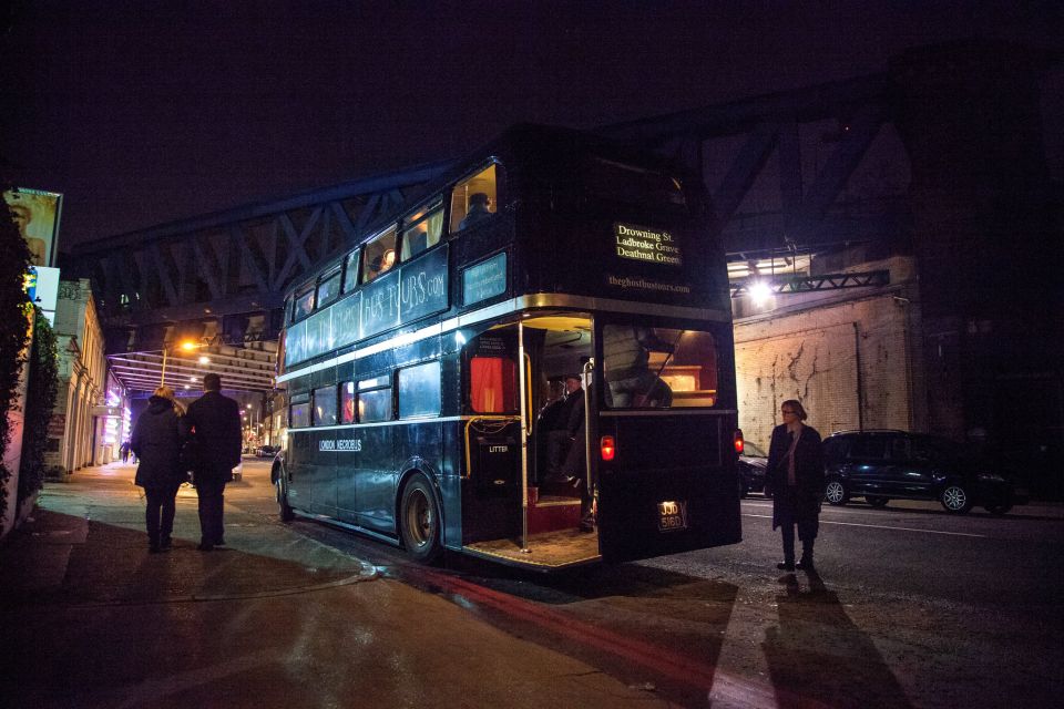 London: Comedy Horror Ghost Tour on a Bus - From Westminster to the Tower: Tower of London and London Bridge