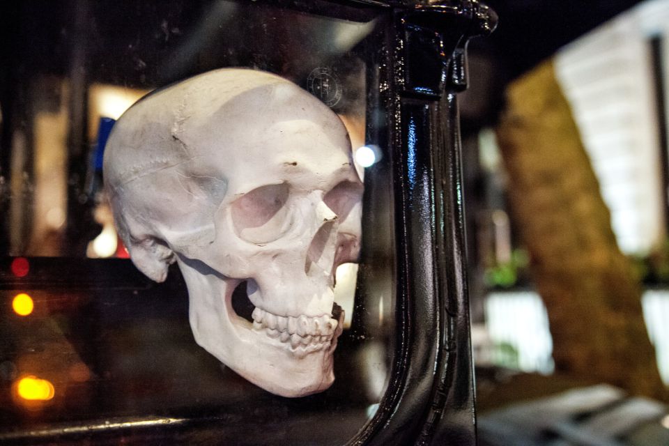 London: Comedy Horror Ghost Tour on a Bus - The Route Around Central London: West End, Fleet Street, and Westminster Abbey